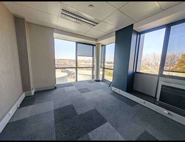 1,662M² OFFICE FOR SALE IN RANDJESPARK